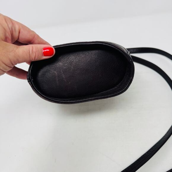 Vintage Genuine Leather Bucket Crossbody Bag Black Made in Colombia Small - Picture 5 of 15